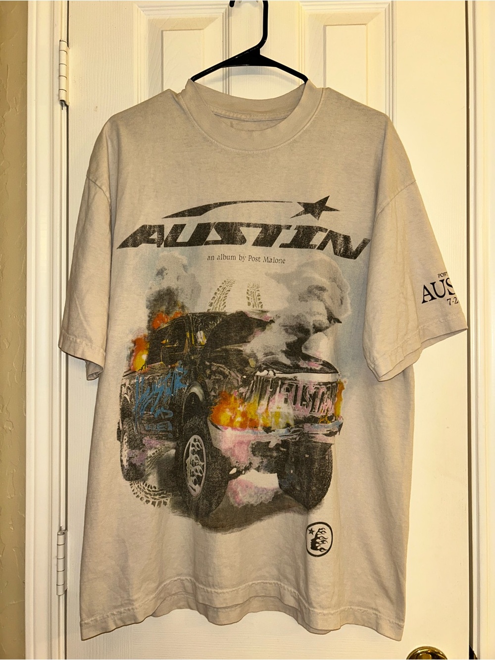 Hellstar x Post Malone Austin Album T-Shirt Men Size Large Cream Graphic T-Shirt